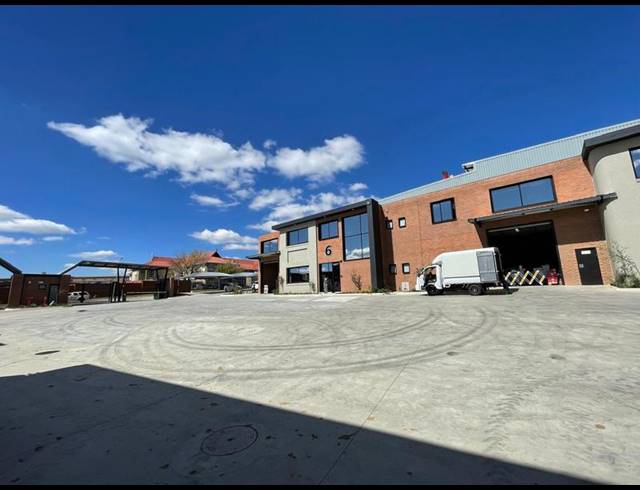 INDUSTRIAL PROPERTY TO RENT IN SAMRAND BUSINESS PARK